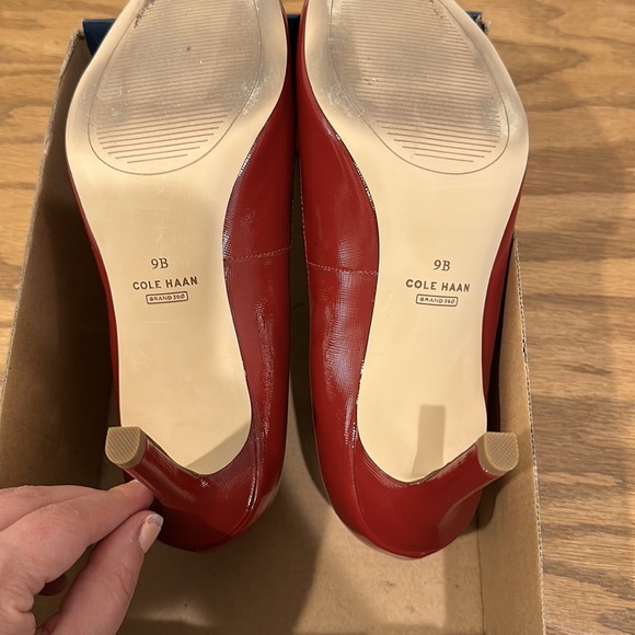 Cole Haan Gabbie Pump 80mm in Biking Red Patent, Size 9 B - Picture 7 of 7